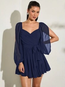 SHEIN BAE Vestido ligero y transparente con mangas acampanadas divididas, color negro sólido, escote corazón sexy con lazo, casual para vacaciones y fiestas en la playa