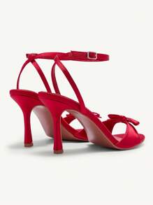 CUCCOO CHICEST 9厘米优雅性感红色缎面蝴蝶结装饰圆头高跟凉鞋，适合晚宴、圣诞节、婚礼、春季新娘等场合穿着。 - 紅色 - 查看 4