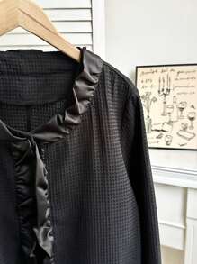 Chiquease Waffle tricô patchwork solto ajuste babado decoração jaqueta feminina, moda outono outerwear - Preto - Ver 4