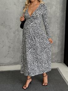 SHEIN Pregnant Women Casual Elegant Deep V-Neck Leopard Print Long Sleeve Dress, Autumn, For Maternity - Multicolor - View 1