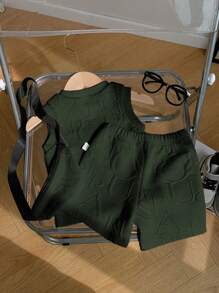 SHEIN Playful Pals 3 件装男婴休闲简约运动 3D 字母图案背心和短裤套装（带包），适合户外、春夏季 - 軍綠色 - 查看 2