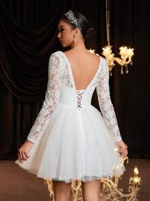 SHEIN Belle V 领透明花卉蕾丝长袖弹力露背系带连衣裙，优雅奢华，适合婚礼、单身派对、蜜月、新娘礼物、白色新娘礼服、新娘送礼会礼服、小白裙