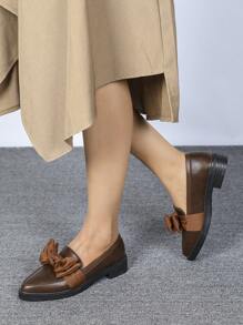 CUCCOO BIZCHIC 女士平底芭蕾平底鞋尖头牛津蝴蝶结一脚蹬鞋，酒红色 - 棕色 - 查看 2