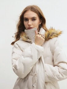 BizChic 女士杏色立领长袖连帽羽毛装饰腰部修身夹克，办公室服装