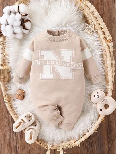 男婴针织长袖，休闲舒适保暖毛衣套装，带字母图案，适合秋冬季，米色