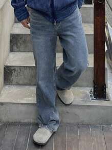 DAZY Men Plain Front Button Pocket Simple Casual Jeans, Autumn