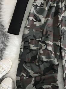 SHEIN Leap Crew 青少年女孩黑色针织方脸长袖短款上衣和迷彩工装口袋抽绳踝裤 2 件套 - 軍綠色 - 查看 7