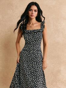 Poéselle Ditsy Floral Print Ruffle Trim Dress - Black and White - View 4