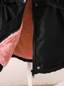 年轻女孩纯色抽绳腰部保暖内衬连帽棉服外套，冬季 - 黑色 - 查看 4