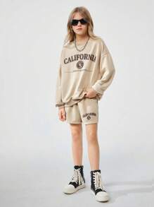 SHEIN 2 件套 Tween Girl 休闲字母印花杏色连帽衫和短裤套装，适合秋季 - 杏色 - 查看 4