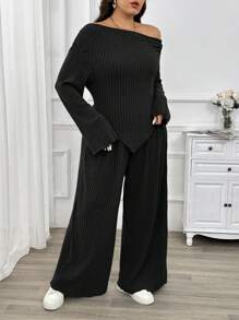 SHEIN Privé Plus Size 2pcs Set: Comfortable Casual Daily Slimming Warm Shoulder Exposed Long Sleeve Grey T-Shirt And Elastic Waist Grey Pants For Women, Suitable For Spring And Autumn