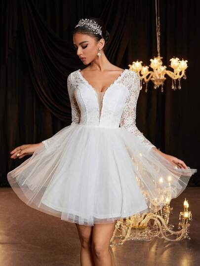 SHEIN Belle V 领透明花卉蕾丝长袖弹力露背系带连衣裙，优雅奢华，适合婚礼、单身派对、蜜月、新娘礼物、白色新娘礼服、新娘送礼会礼服、小白裙