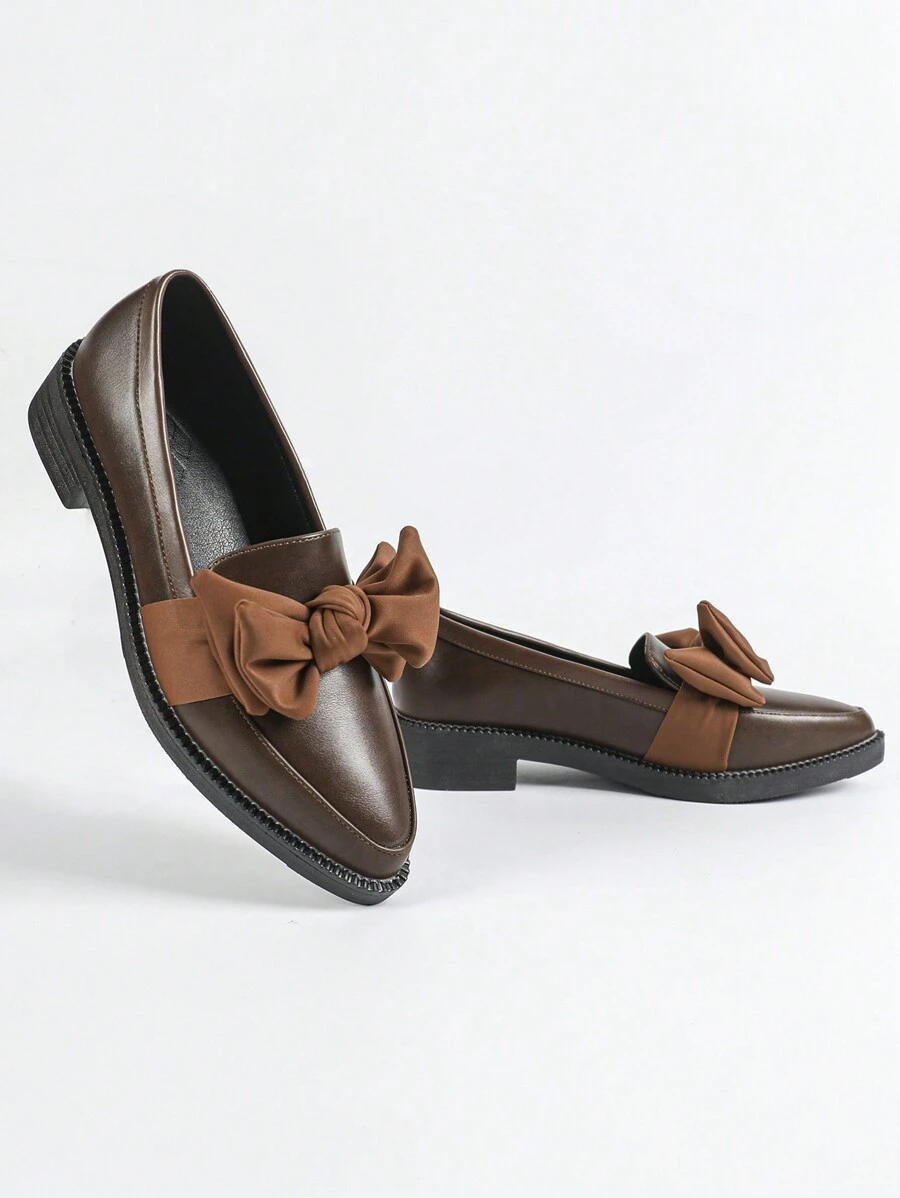 CUCCOO BIZCHIC 女士平底芭蕾平底鞋尖头牛津蝴蝶结一脚蹬鞋，酒红色 - 棕色 - 查看 1