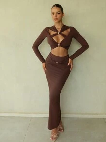 SHEIN BAE 2pcs Solid Color Brown/Coffee Sexy Minimalist Elegant Metal Decor Twist Tie Cuff Top & Ruched Twist Metal Decor Midi Pencil Skirt Set, Suitable For Cocktail Party, Romantic Date, Fall/Winter Layering, Parties, Formal Gatherings, Bridesmaid, Going Out, Halloween, Christmas - Coffee Brown - View 1
