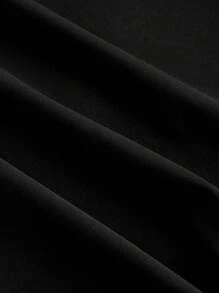 SHEIN MOD Váy dây mảnh in họa tiết phía trước màu đen cỡ lớn cho nữ - màu đen - Xem 3