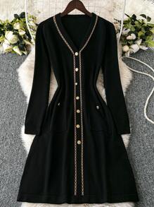 SHEIN Clasi Vestido de suéter de punto con cuello en V, manga larga, abotonado sencillo y diseño de parches y cinta para mujer de talla grande, apto para otoño/invierno