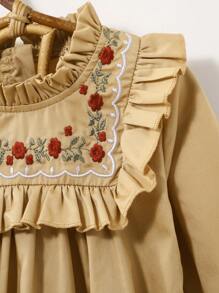 SHEIN 女童优雅经典高端花卉刺绣荷叶边领长袖休闲度假连衣裙，秋冬 - 卡其色 - 查看 5