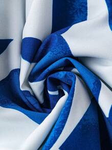 SHEIN LUNE 大碼滿版印花蝴蝶袖腰部鏤空連衣裙 - 藍白色 - 查看 3