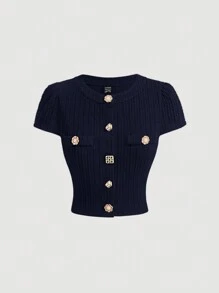 SHEIN MOD T-shirt à manches courtes avec bouton en métal noir, vêtements pour la rentrée scolaire, t-shirt pour femmes en automne, Top noir, chemises pour enseignantes, vêtements vintage pour femmes, chemise ajustée, mode des années 90, vêtements scolaires, tenues de sortie, t-shirt preppy pour femmes, tenues d'automne pour femmes, premier jour d'école, vêtements scolaires, tenue de bureau, hauts mignons pour l'école, hauts preppy