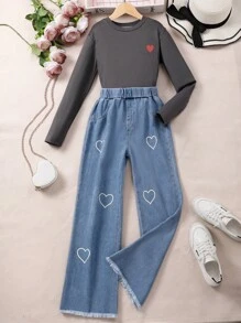SHEIN Bộ 2 món cho bé gái tuổi mới lớn - Áo thun dài tay cổ tròn in hình trái tim và quần denim ống loe - Xám - Xem 1