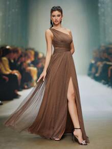 不对称单肩褶皱胸围镂空腰高开叉 A 字形网眼连衣裙，伴娘礼服