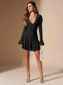 SHEIN BAE 1pc Women's Champagne Solid Long Sleeve Deep V-Neck Multi-Layer Ruffle Hem Mini Dress, Romantic And Sweet, For Autumn & Winter - Black - View 1