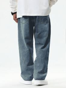 Manfinity EZcore 大码男士直筒口袋简约休闲牛仔裤，纯色长款破洞宽松浅蓝色工装牛仔裤，适合送给老公、男朋友的礼物