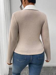 SHEIN Frenchy 纯色块长袖T恤，加大码V领，翻领秋冬长袖T恤，色块T恤，柔软条纹面料，百搭女装，适合外出，休闲日常穿着 - 杏色 - 查看 3