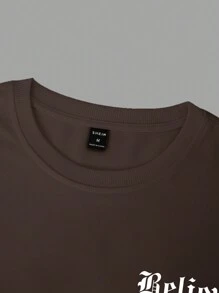 Manfinity LEGND Camiseta de cuello redondo de manga corta con estampado de escultura y lema casual diaria para hombres, verano - Café integral - Ver 4