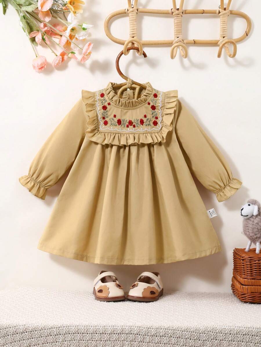 SHEIN 女童优雅经典高端花卉刺绣荷叶边领长袖休闲度假连衣裙，秋冬 - 卡其色 - 查看 1