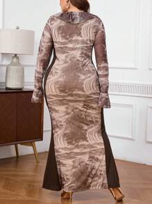 SHEIN Privé Vestido de manga larga con pliegues, bloques de color y estampado aleatorio con volantes en el dobladillo, de talla grande - Multicolor - Ver 2