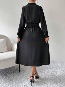 SHEIN Privé Abito lungo casual da donna a maniche lunghe con bottoni frontali e colori tinta unita