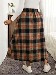 SHEIN LUNE Chân váy dài cỡ lớn màu nâu kẻ caro, cạp chun, thích hợp cho mùa đông và lễ Tạ ơn. - Nhiều màu - Xem 2