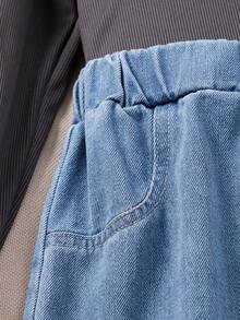 SHEIN Bộ 2 món cho bé gái tuổi mới lớn - Áo thun dài tay cổ tròn in hình trái tim và quần denim ống loe - Xám - Xem 3