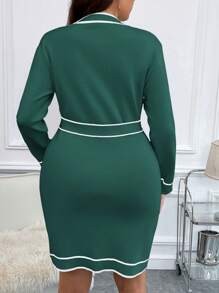 SHEIN Clasi 大码女式罗纹 V 领长袖单排扣休闲毛衣连衣裙，秋冬 - 墨綠色 - 查看 2