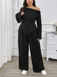 SHEIN Privé Plus Size 2pcs Set: Comfortable Casual Daily Slimming Warm Shoulder Exposed Long Sleeve Grey T-Shirt And Elastic Waist Grey Pants For Women, Suitable For Spring And Autumn