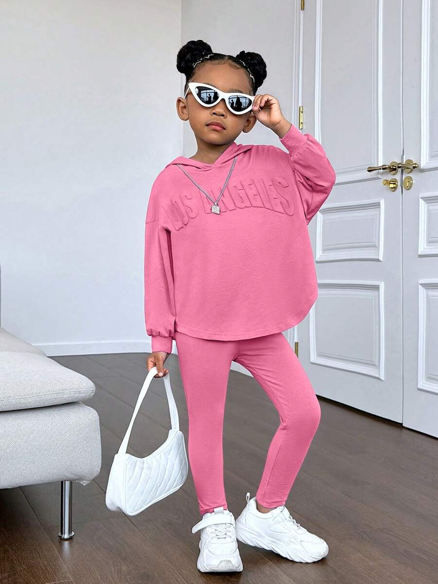 SHEIN 年轻女孩儿童运动休闲针织 3D 压花连帽衫和上衣套装 - 粉色 - 查看 1