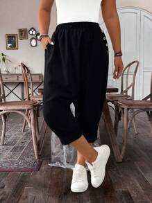SHEIN LUNE Plus Size Casual Solid Color Short Loose Fit Pants - Black - View 1