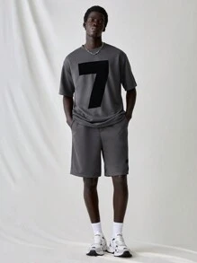 Manfinity VCAY 2 件套休闲青年男士针织数字印花短袖 T 恤和松紧腰短裤套装 - 深灰色 - 查看 5