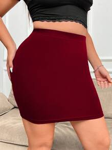 SHEIN EZwear Minifalda entallada de unicolor para Día de San Valentín, tallas grandes para mujeres - Burdeos - Ver 4