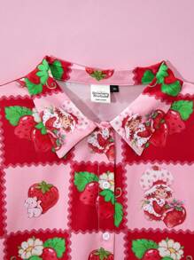 Strawberry Shortcake X SHEIN Blusa suelta de hombros caídos con parches de dibujos animados y fresa, talla grande, para el verano