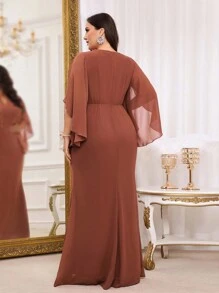 SHEIN Belle Váy vải voan màu nâu gỉ thanh lịch cỡ lớn cho nữ, cổ tròn, cổ chữ V khoét sâu, trang trí ngực thêu, tay dài xếp nếp bất đối xứng, tay áo xẻ tà, viền đuôi cá mini, phù hợp với váy phù dâu trang trọng - Rỉ Nâu - Xem 3