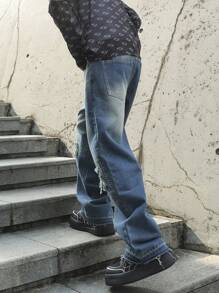 Manfinity EMRG Men's Pocket Ripped Straight Loose Casual Baggy Jeans - Light Wash - View 2