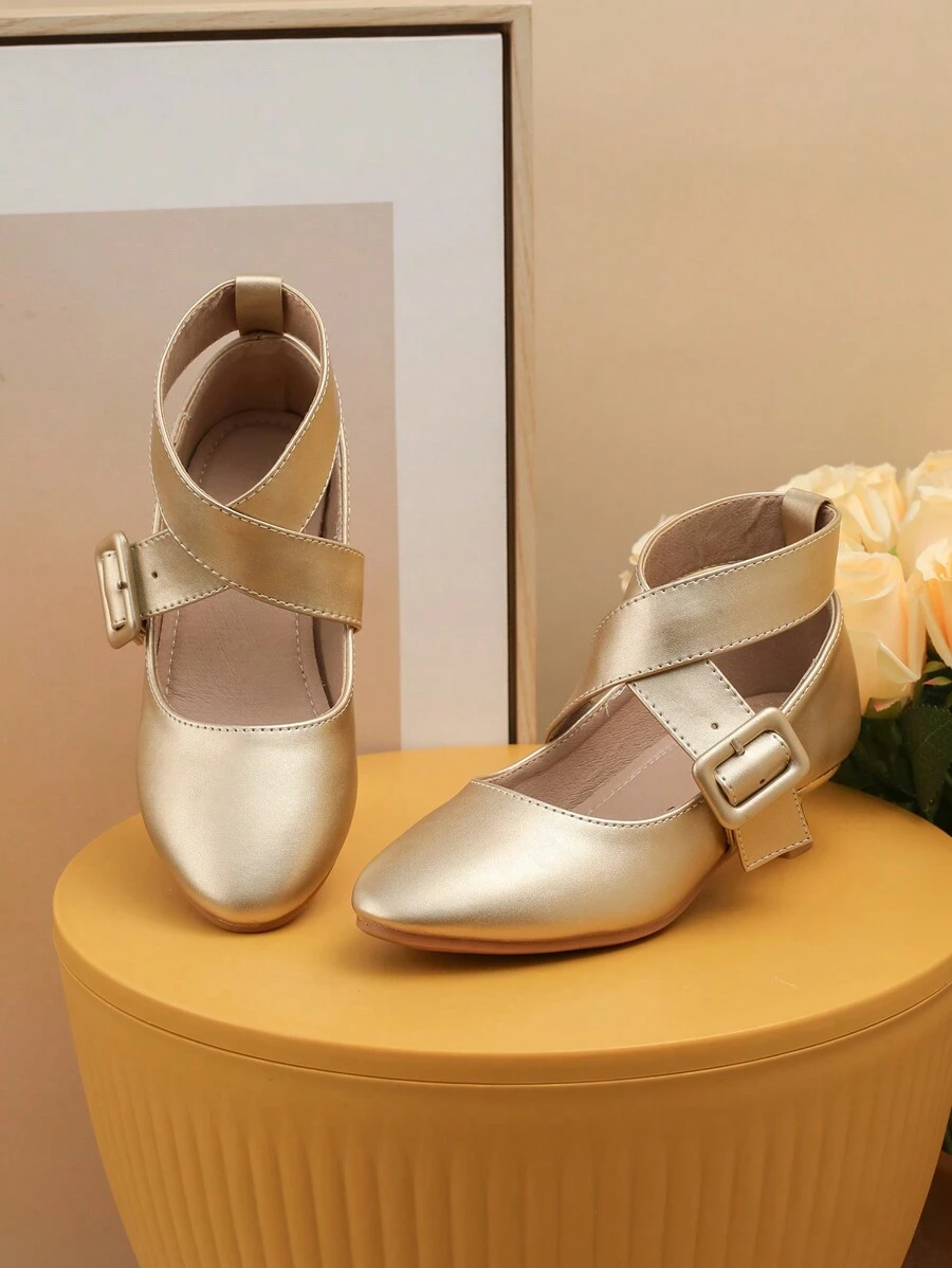 时尚舒适的儿童高跟派对礼服鞋，适合秋冬季