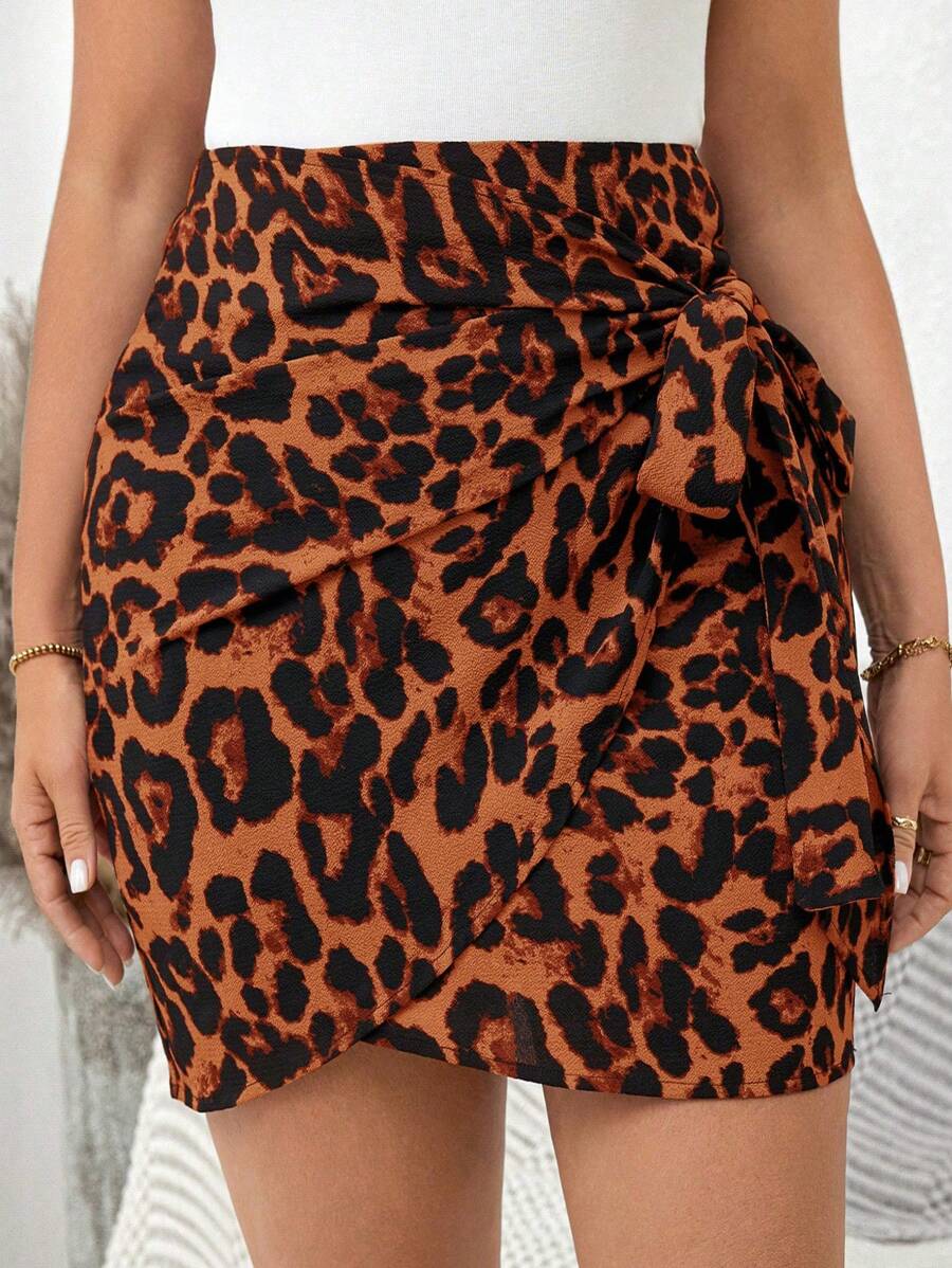 SHEIN Clasi Plus size elegant leopardtryck omlottkjol, höstklänningar - Brun - Visa 1