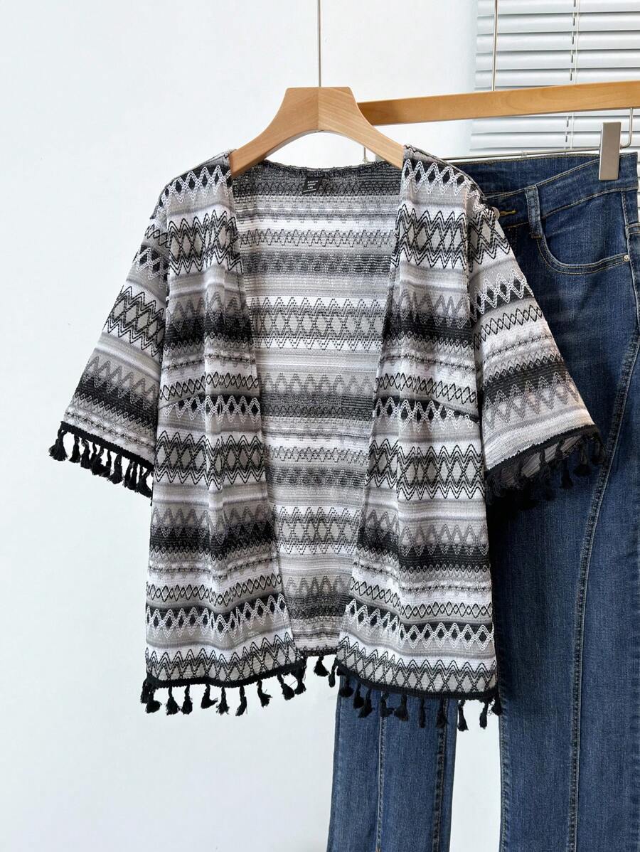 SHEIN LUNE Plus Size Tassel Decor Short Sleeve Striped Casual Loose Jacket