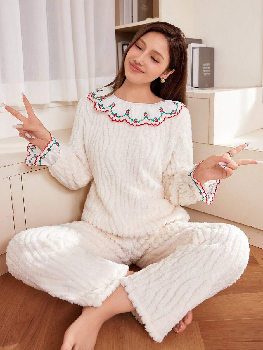 Delicate Embroidered Lace & Dotted Jacquard Cream White Plush Pajama Set, Sweet Style - Beige - View 1