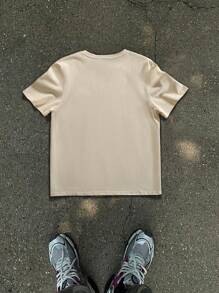 Manfinity Hypemode Camiseta informal con estampado en relieve de letras para hombre de talla grande