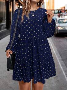 SHEIN LUNE Plus Size Crew Neck Long Sleeve All-Over Print Pleated Casual Short Dress