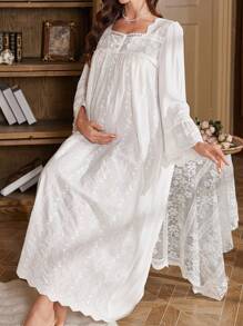 Floral Embroidery Oversized Square Neck Long Sleeve Maternity Nightgown, Vacation